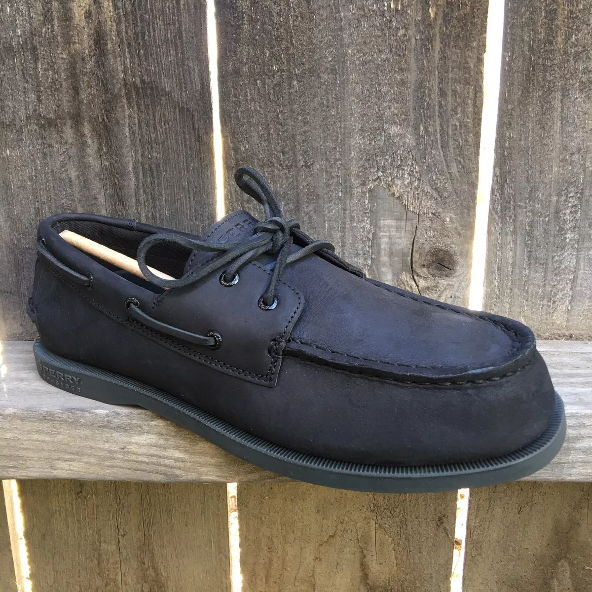 Boys on sale black sperrys