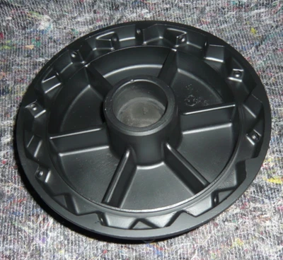 moyeu de roue arrière d'origine pour SUZUKI 800 DR réf 64110-44B10 - Photo 1/4