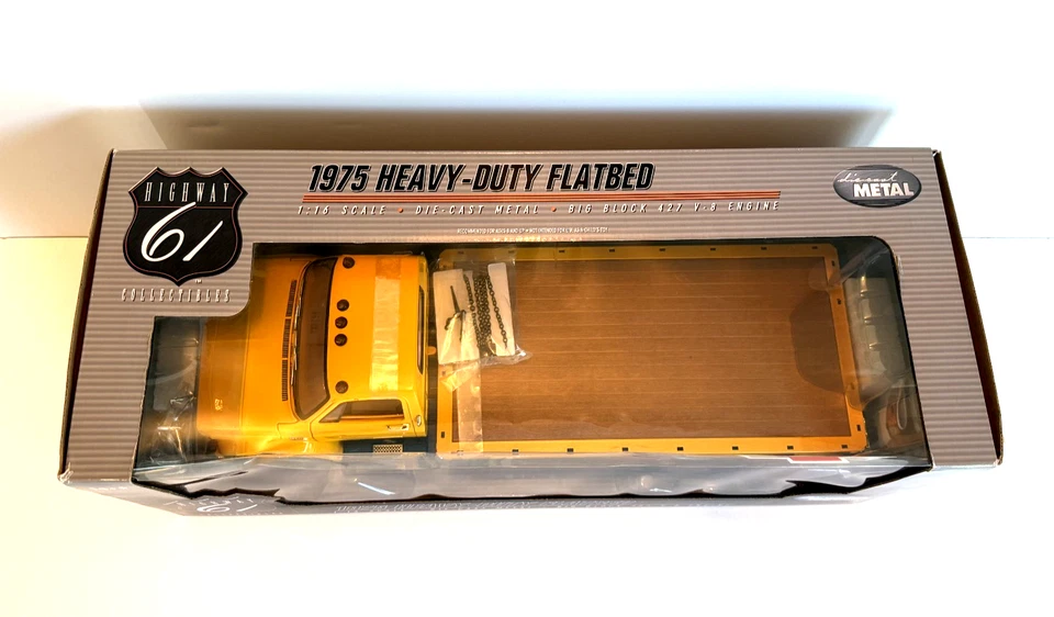 RARE! MINT! HIGHWAY 61 1975 CHEVROLET C65 FLATBED 1:16 DIECAST TRUCK NIB # 50753 - Image 4 of 4