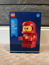 LEGO Up-Scaled Baby Astronaut 40767 Brand New + Factory Sealed