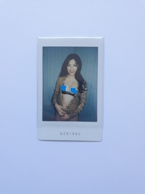 JUICY HONEY STAR  SAORI HARA  CHEKI  1/1  # 629/880 IN SILVER STAMPED