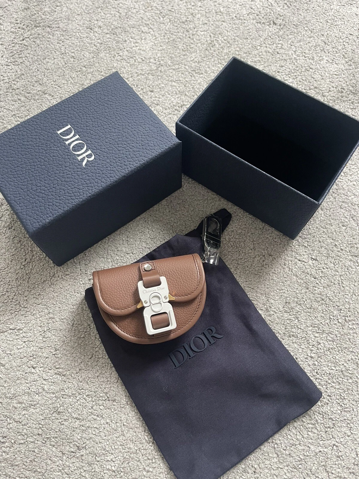 Sac de selle Dior porte clés   CADEAU VIP
