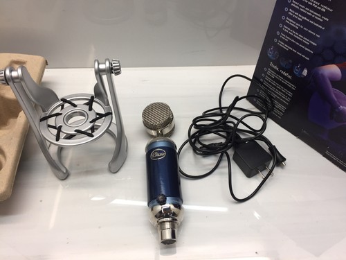 Blue Microphones Spark Digital Condenser Cable Professional Microphone (Mint) - Picture 2 of 5