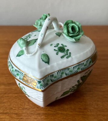 Herend, Apponyi Green, 6003/AV/AV, Heart-Shaped Box  with Lid