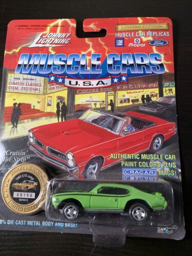Johnny Lightning Muscle Cars USA 1969 GTO Judge Lime Green Diecast More In Store - Bild 5 von 10