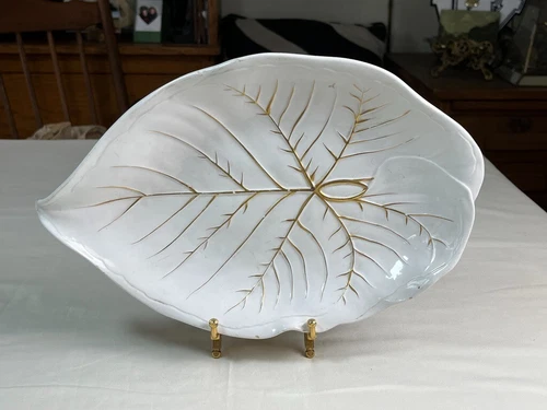 Vintage MOTTAHEDEH DESIGN Leaf Dish – Made in Italy – White & Gold Ceramic