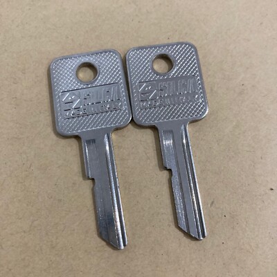 2x SILCA RB2 GM ILCO 1970AM UNCUT BLANK CAR AUTOMOTIVE KEY NOS NEW OLD STOCK
