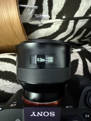 Zeiss Batis 25mm f/2 Distagon T* - Portrait Camera Lens For Sony E - Picture 13 of 13