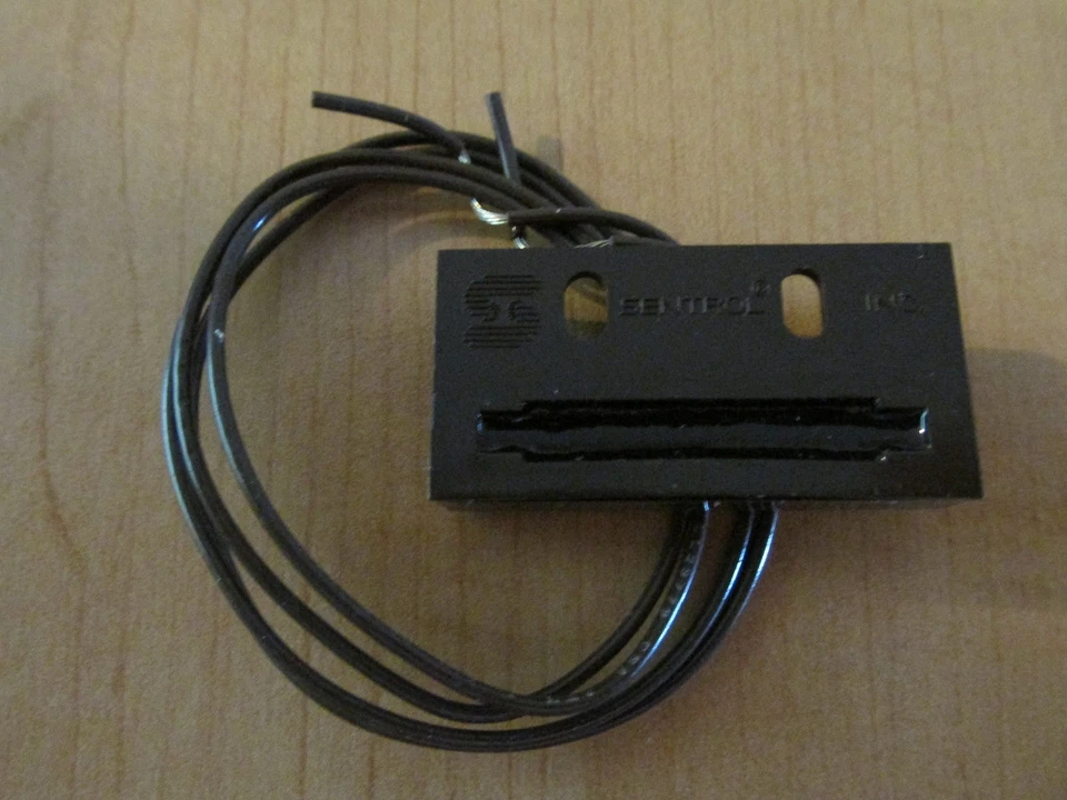 SENTROL 1032M- SECURITY DOOR WINDOW CONTACT 1032-M *NEW*  - Image 3 of 3