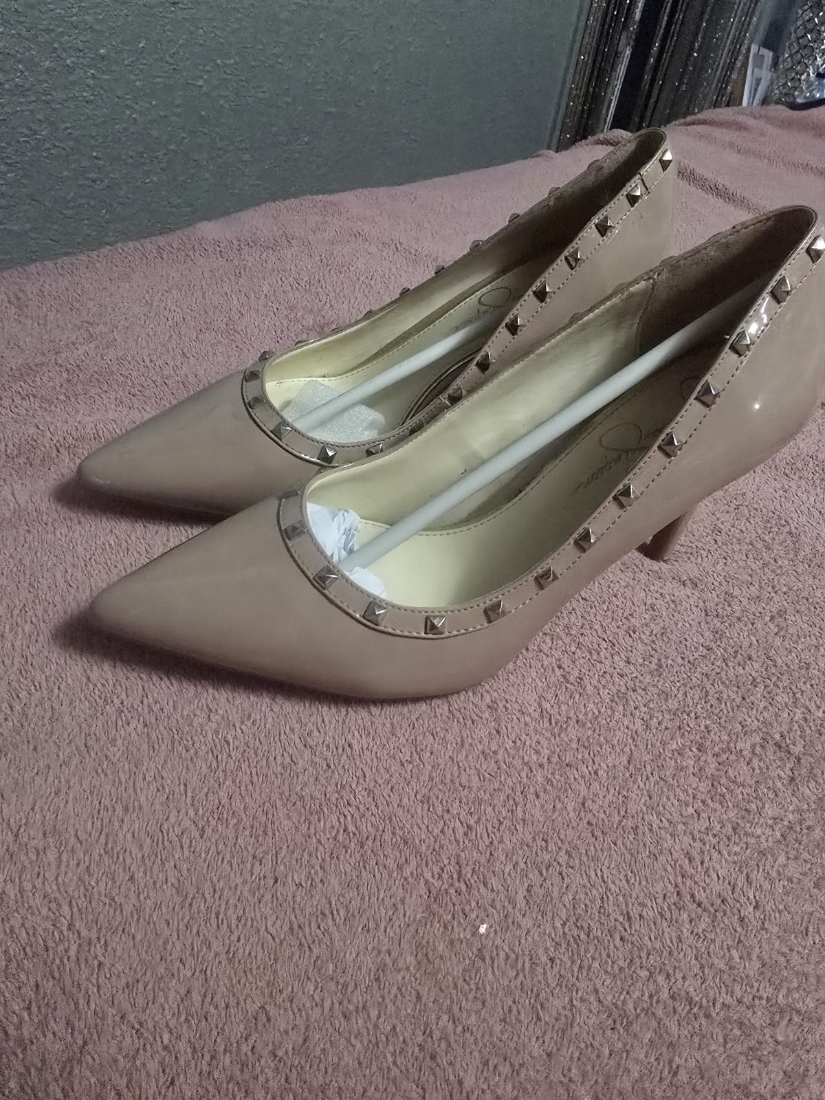 Jessica Simpson Studded Beige Patent Leather Pointed Toe Pumps US 9 Women