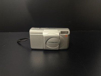 Olympus Superzoom 70G 35mm Analogkamera Silber Autofokus Kompaktkamera ungeteste