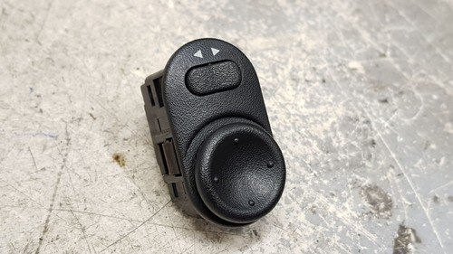 Schalter Aussenspiegelverstellung Spiegelschalter Opel C Corsa 1.0 12V