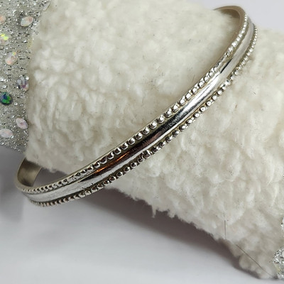 Italien 925 Armreif Armband Silber 20 Gramm glatt mit Punkten auf jeder Seite 6 cm