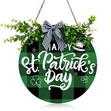 St Patrick's Day Door Sign Green Buffalo Plaid Wooden Hanging Sign Shamrock Deco