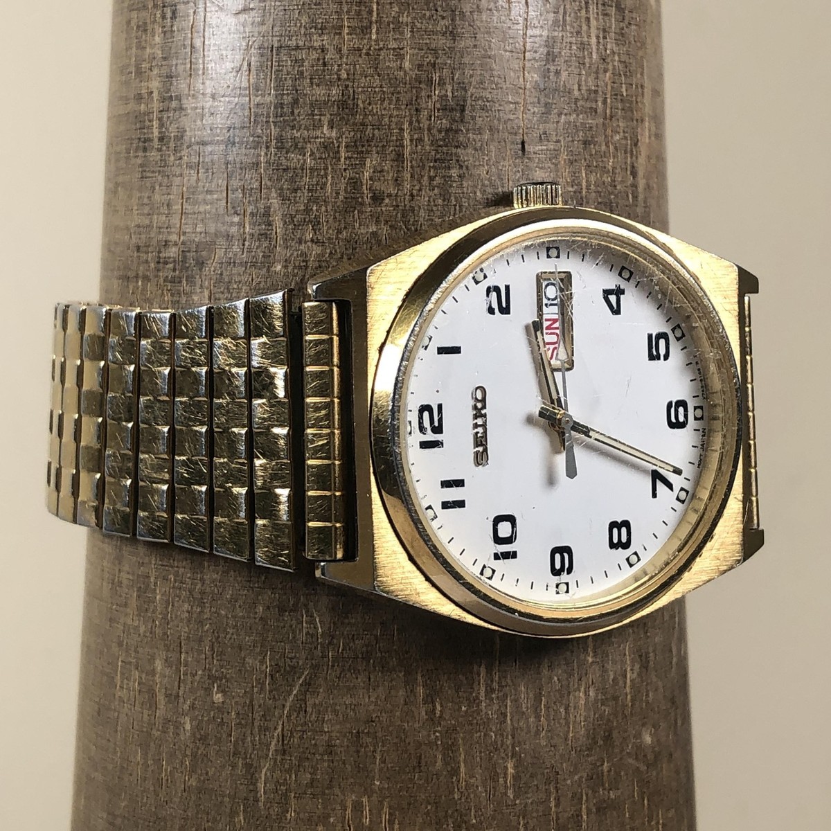 Vintage Seiko Quartz Watch Gold Tone Day Date V743-9029 Japan