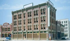 Woodland Scenic Best Rest Hotel kit   N Scale