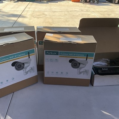 FUNLUX 720p HD OUTDOOR WIRI IP 4 CAMERAS MODEL ZP-IBI13-W