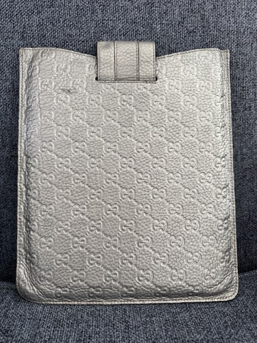 Authentic Gucci Silver Ipad Sleeve, 9.5" x 8" - Afbeelding 2 van 3