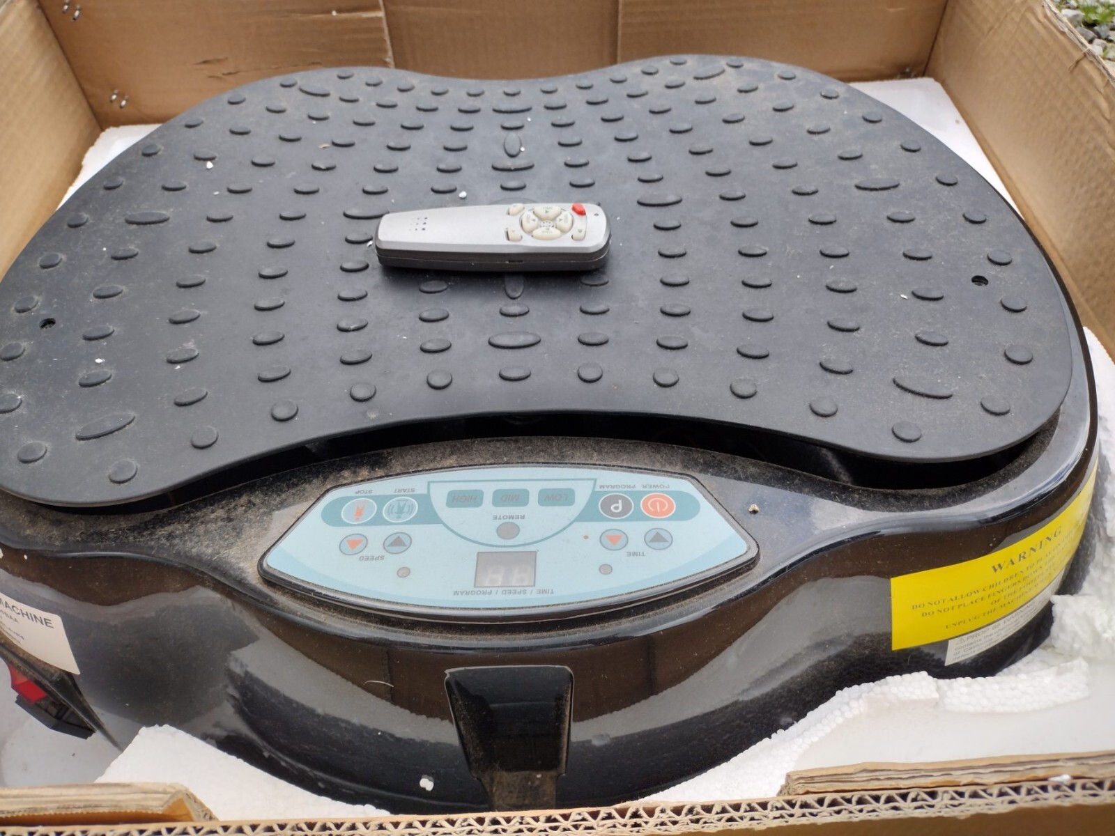 Merax Vibration Exercise Machine, black, very good condition, only slightly used