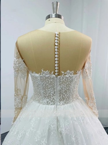Elegant A-Line Wedding Dress V-Neck Long Sleeved Beaded Lace Applique Bride Gown - Picture 4 of 7