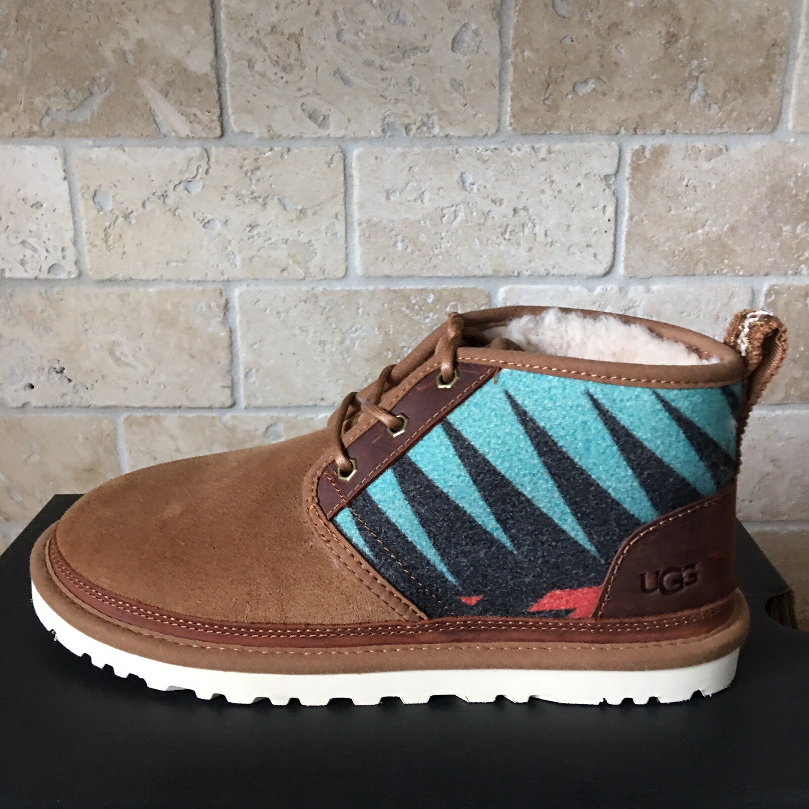 UGG Neumel Sierra Chestnut Suede 