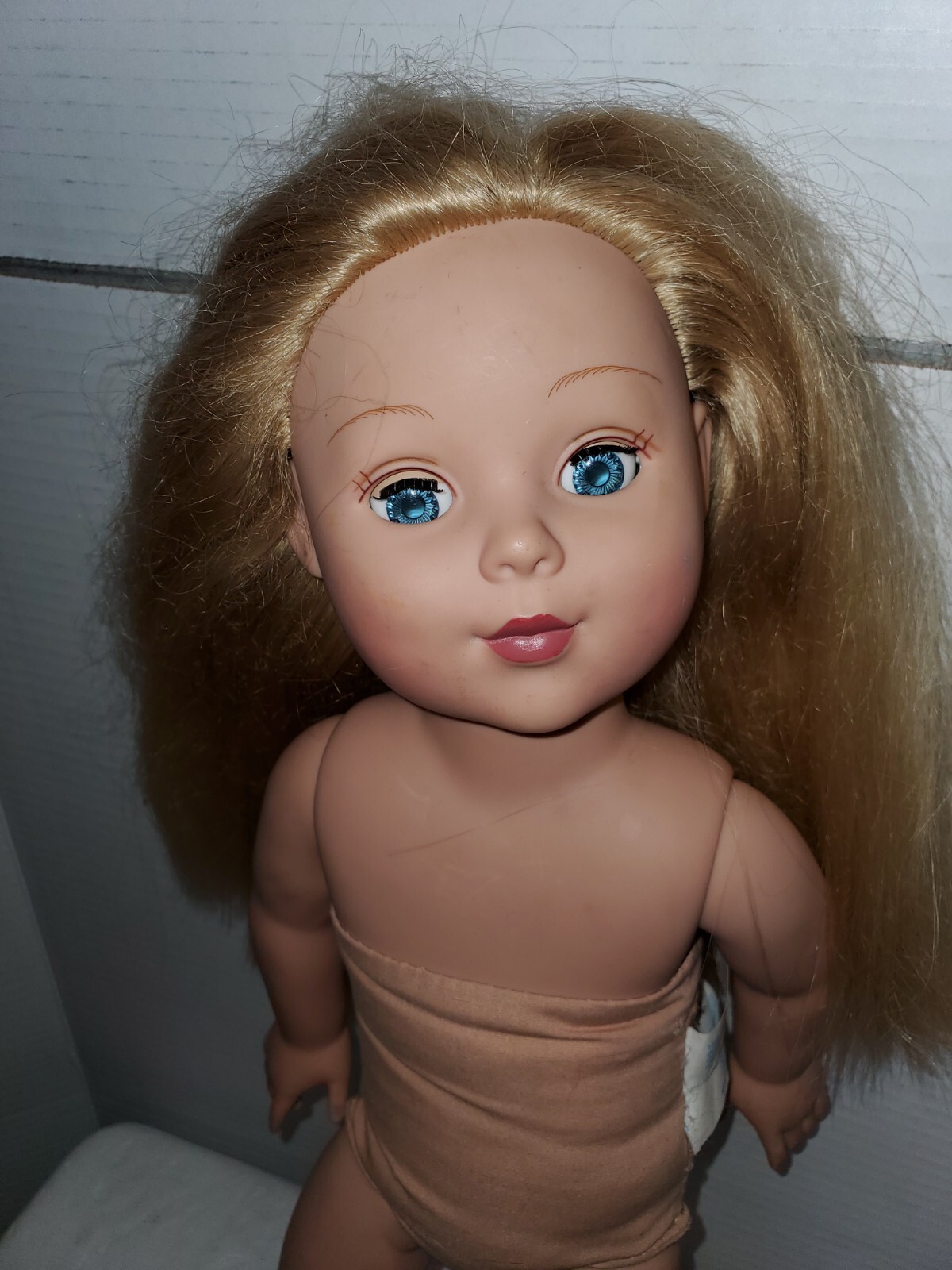 2013 Madame Alexander Blond  Hair  Blue Eyes 18 Inch Doll style#65291