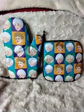 Golden Girls Oven Pot Holder And Oven Mitt. Never Used