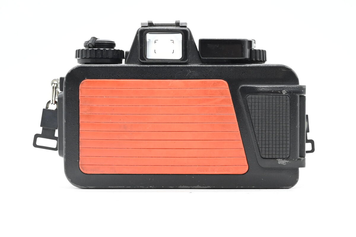 Nikon Nikonos V Underwater Film Camera Body Orange #751 | eBay Nikon Nikonos V Underwater Film Camera Body Orange #751 | eBay