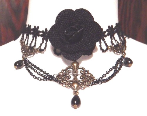 Art Nouveau festoon black rose choker 