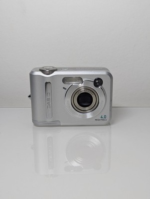 Casio QV-R40 4.0MP Digital Camera (Tested Working) 