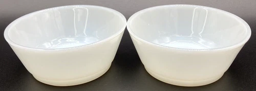 Set Of 2 Vintage Anchor Hocking Fire King Small White Dessert Custard Bowls