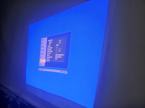 Epson PowerLite 99W 3LCD Projector with new lamp hdmi - Afbeelding 2 van 5