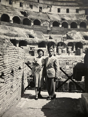 1949 Rome Italy Colosseum Ancient Architecture People Original Old Photo P13za23