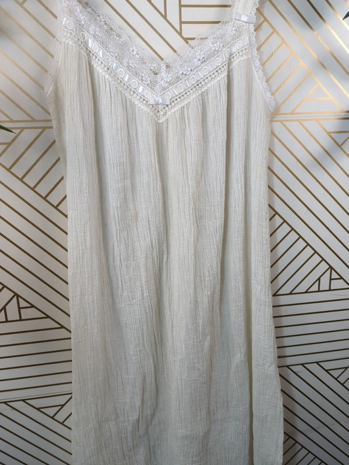 VINTAGE OSCAR De LAa RENTA cream Sleeveless Semi-Sheer Lace-Trim Maxi Dress Sz M - Image 3 of 4