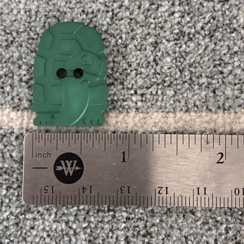 Green Plastic Turtle Or Tortoise Button 1 Inch Flat 2 Hole Costume Accessory - Picture 4 of 4