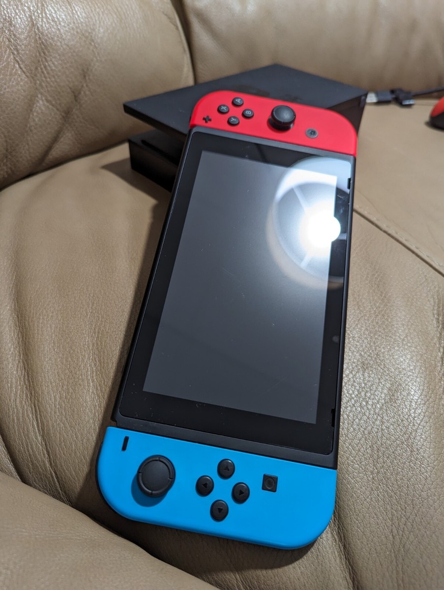 Nintendo Switch Console With Blue/Red Joy-Cons Excellent Condition