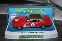 Scalextric C4339 - 1:32 Ford Mustang Alan Mann Racing Hd