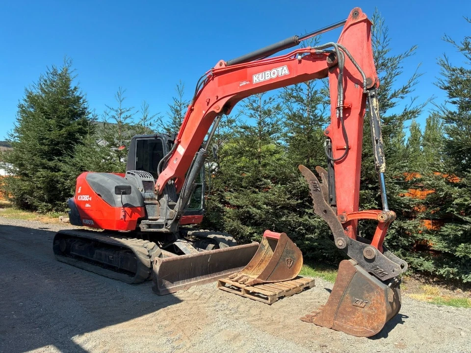 2017 Kubota KX080-4 Excavator w/ Thumb and attachments - Image 4 of 4
