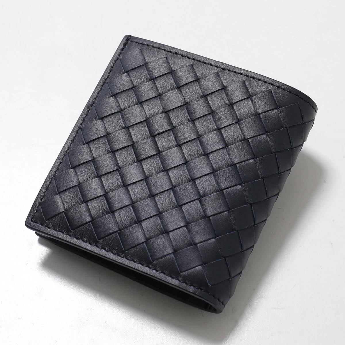Bottega Veneta — BOTTEGA VENETA Bi-fold Wallet Men's Leather Intrecciato No Coin Pocket 8836