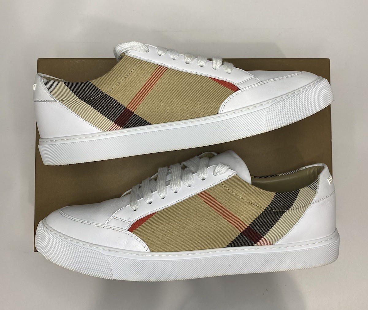 Cloth heels Burberry Beige size 36.5 EU in Cloth - 41456587