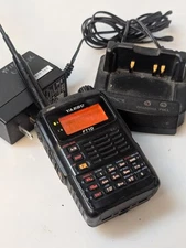 Yaesu FT1D Dual Band 144/430mhz FM/C4FM Fusion APRS GPS, drop in charger