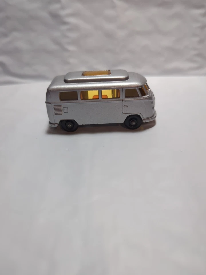 Cámper Volkswagen Matchbox #34 techo bajo Foto 4 de 4