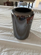 Mac Pro 2013 6-core 3.5 ghz Intel Xeon E5 32GB RAM 250GB HD