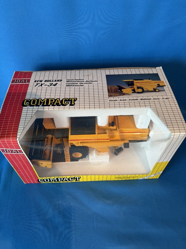 Cosechadora compacta New Holland TX-34 1/42 JOAL #240 metal fundido a presión / España Foto 2 de 4