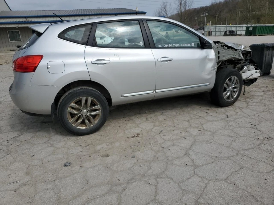 Used Air Cleaner Assembly fits: 2013 Nissan Rogue QR25DE 2.5L from 1/11 Grade A - Image 3 of 4