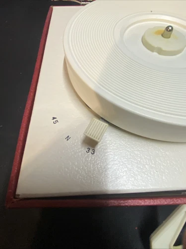 Imperial Party Time Record Player Model 100 Turntable Red White Rainbow Works - Picture 6 of 16