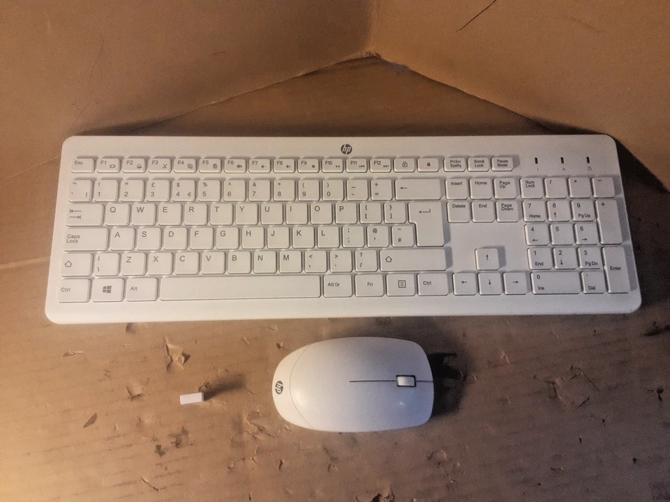 HP HAS-A0005K Wireless Keyboard With HSA-AO11M Mouse combo + USB RECEIVER - Image 2 of 4
