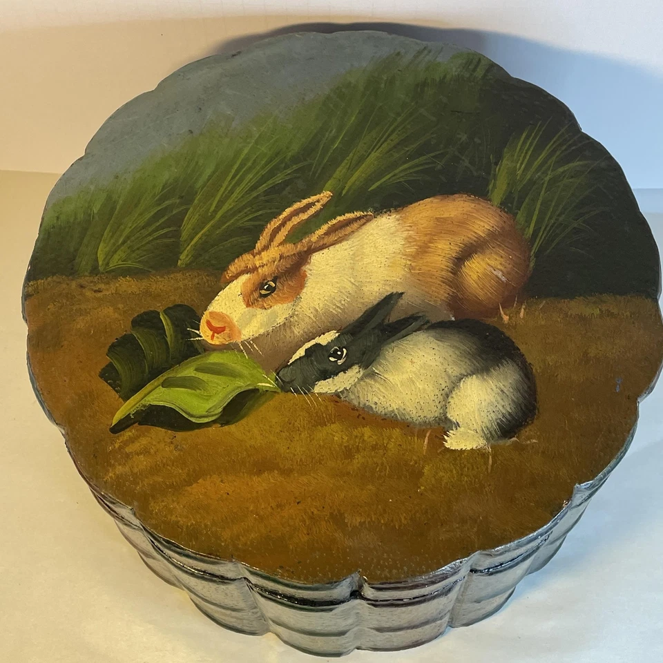 Caja de almacenamiento vintage de madera grande 13x9 pintada a mano libro de conejo pila forrada en terciopelo Foto 2 de 4