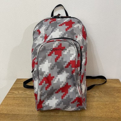 Quechua Arpenaz 18L grau/rot gemusterter Rucksack/ Rucksack