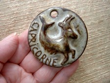 pendentif bijou en Céramique Accolay "Zodiaque CAPRICORNE" - Vintage 1960/1970